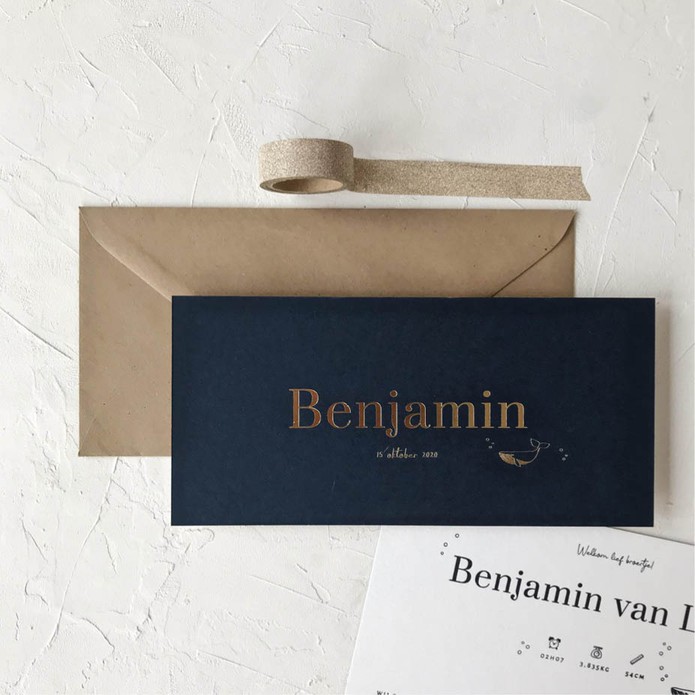 Geboortekaartje met walvis in de kleur donkerblauw