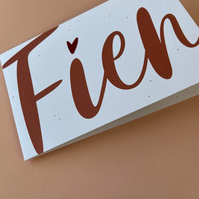 Gevouwen unisex geboortekaartje met velvet hartje