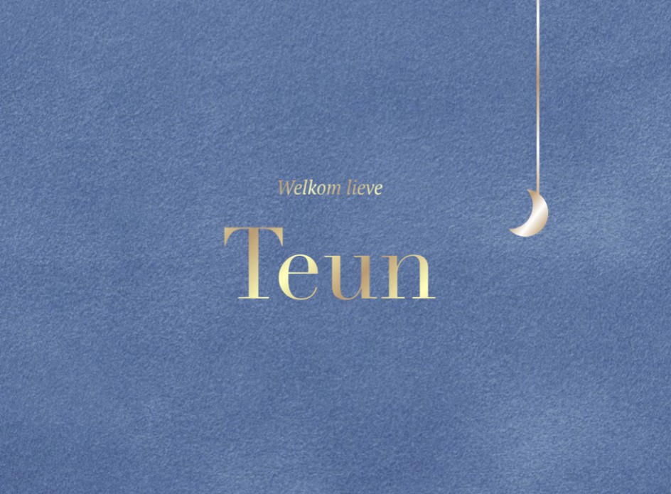 Geboortekaartje op écht velours in blauw met maantje voor een jongen