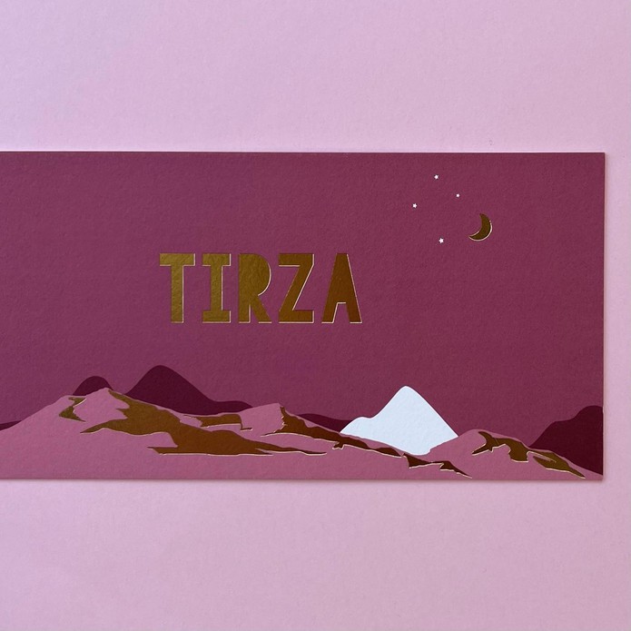 Langwerpig geboortekaartje meisje met bergen, maan en sneeuw van foliedruk