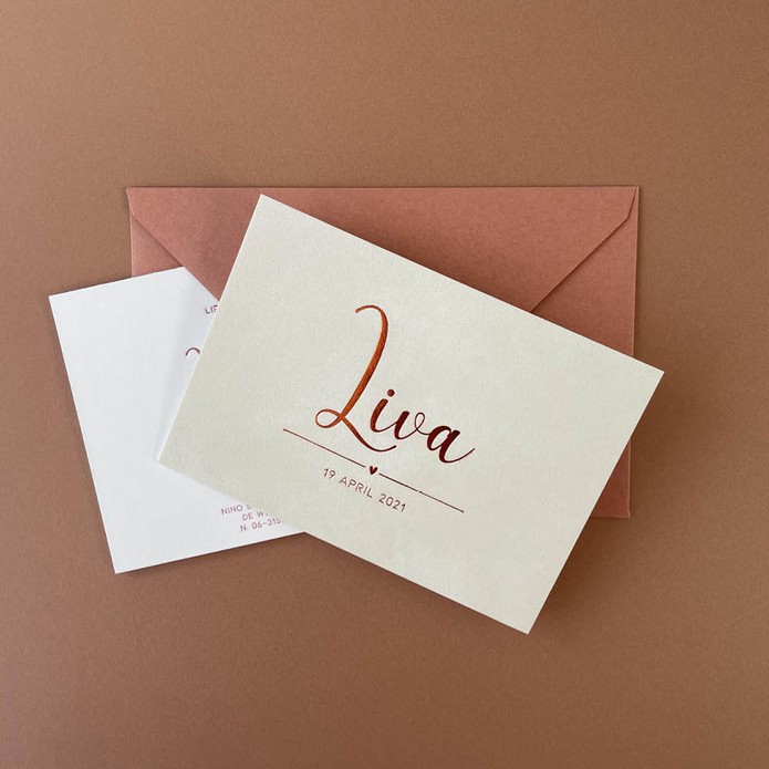 Klassiek geboortekaartje meisje met velvet creme beige met koperfolie