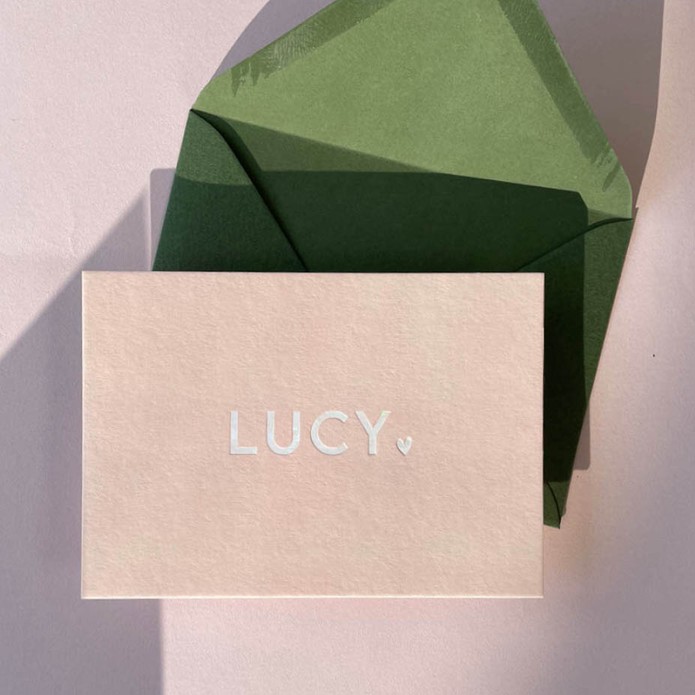 Uniek geboortekaartje zacht roze met bijzondere folie