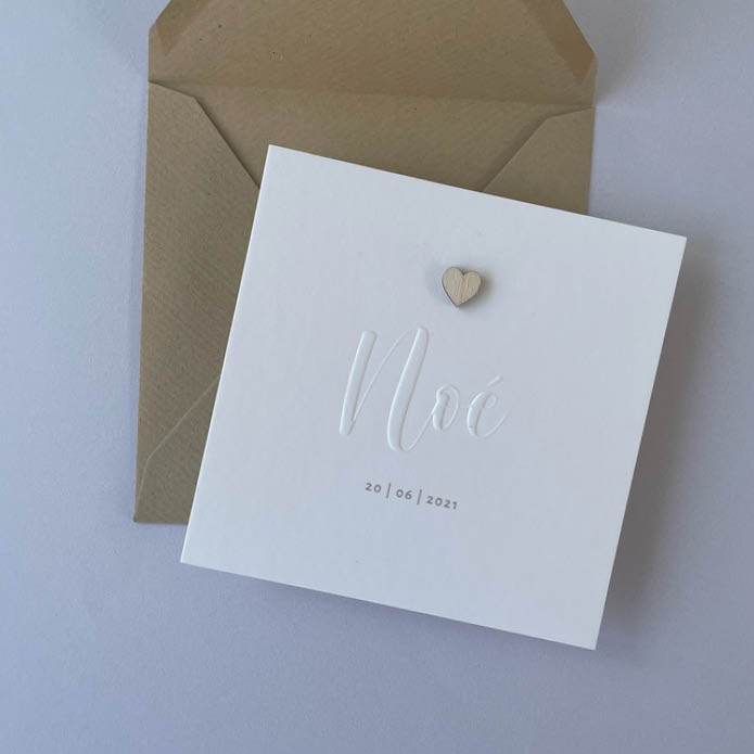 Tijdloos geboortekaartje met preeg