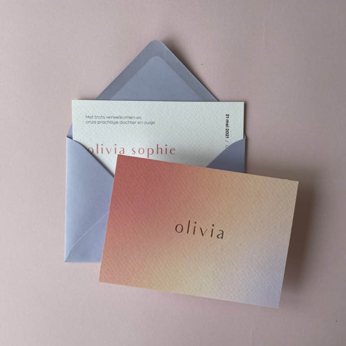 Geboortekaartje kleurverloop met klassieke goudfolie naam