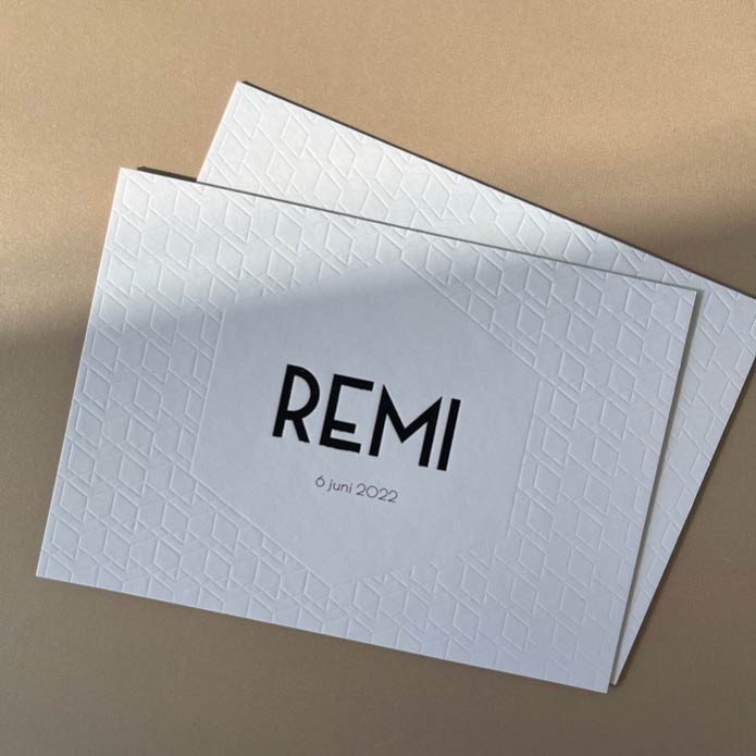 Grafisch geboortekaartje blinddruk jongen