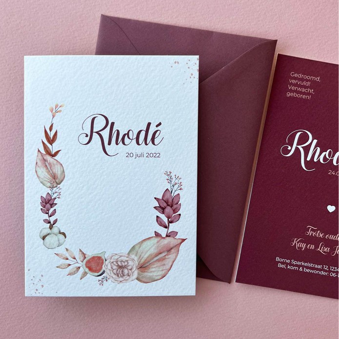 Geboortekaartje droog bloemen krans met foliedruk