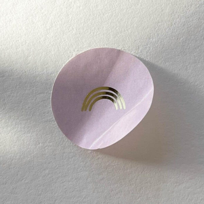 Sluitsticker lila, gouden regenboog