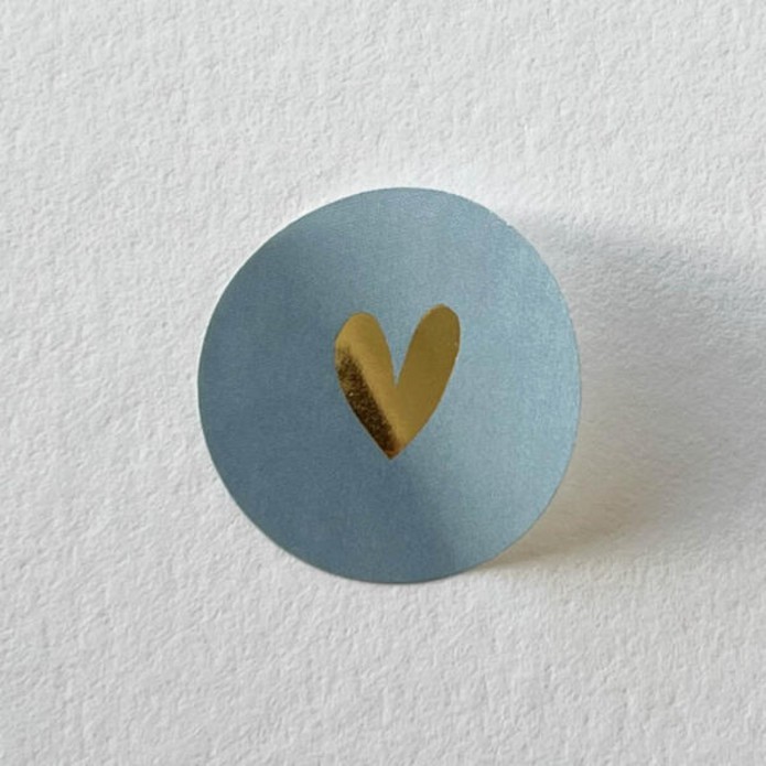 Sluitsticker ijsblauw, goud hartje