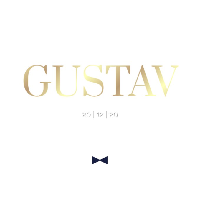 Sereen geboortekaartje met klassieke goudfolie datum in blinddruk