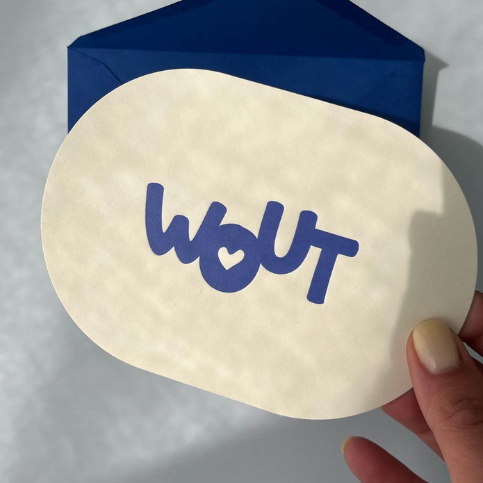 Tijdloos en minimalistisch ontwerp zachtgeel- en blauwtinten in ovale vorm