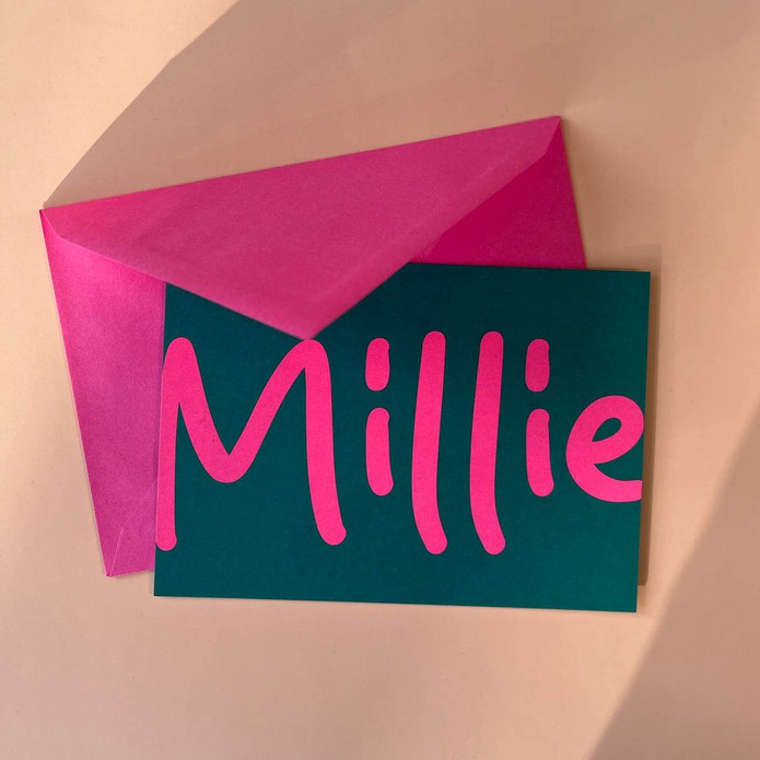 trendy en speels geboortekaartje voor Millie met neon inkt – Exclusief bij Festikaart.nl!